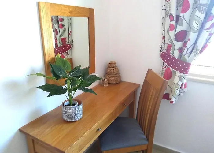 22c Christina Hilltop *