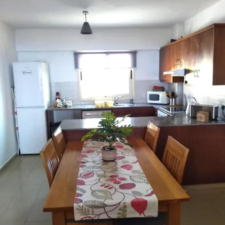 22c Christina Hilltop Apartament *