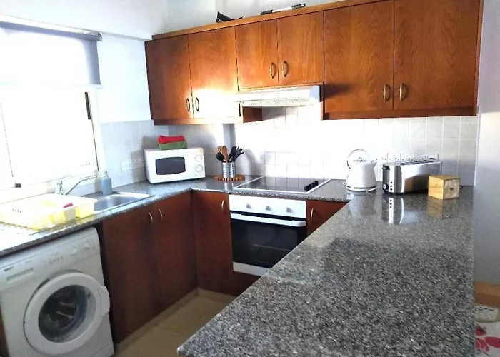 22c Christina Hilltop Apartman