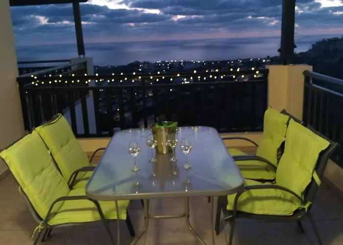 22c Christina Hilltop Péjia